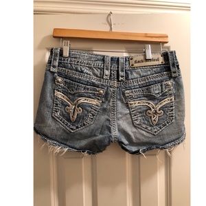 Size 27 rock revival shorts